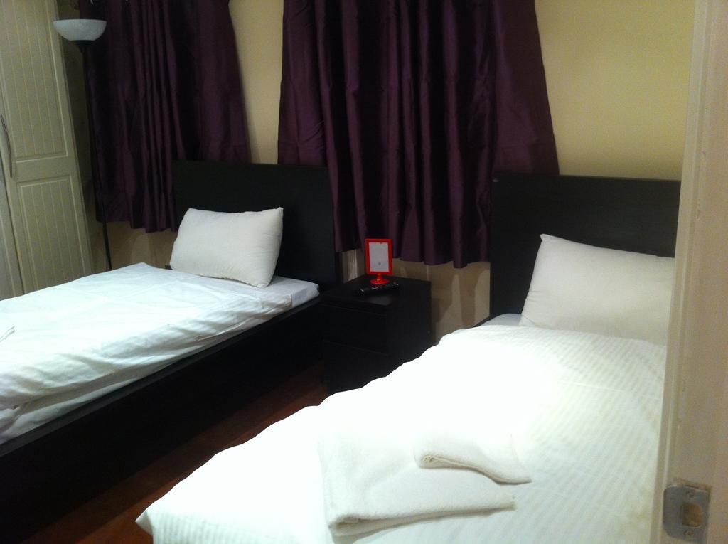 The Greyhound Cottage Chigwell Zimmer foto