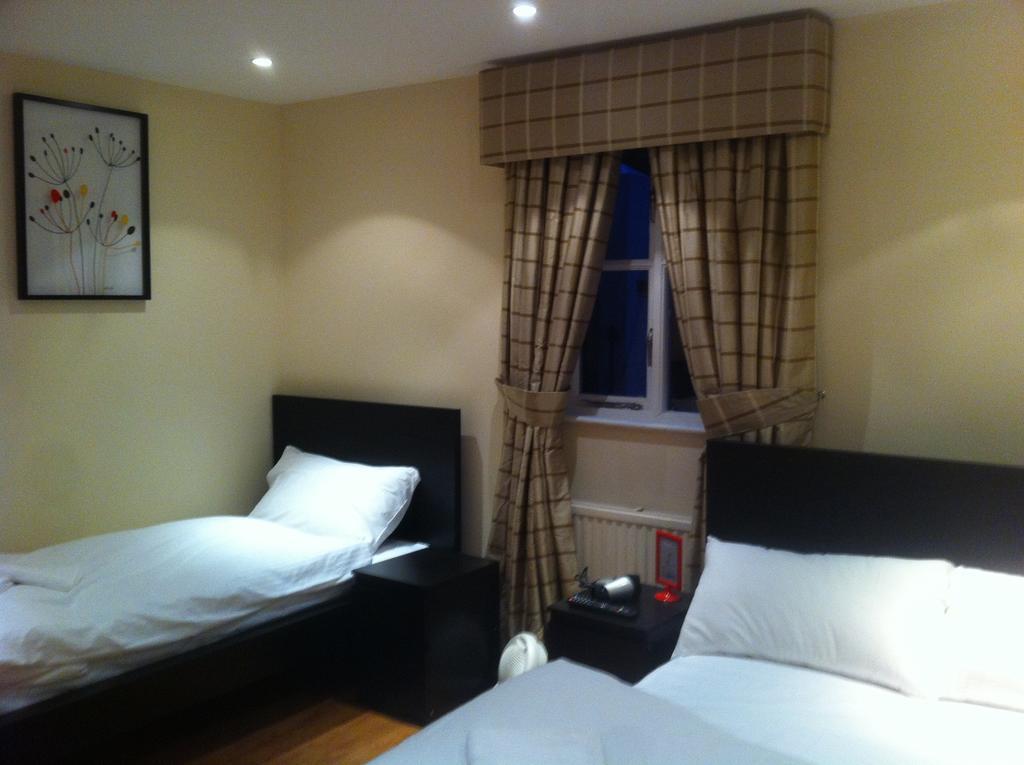 The Greyhound Cottage Chigwell Zimmer foto